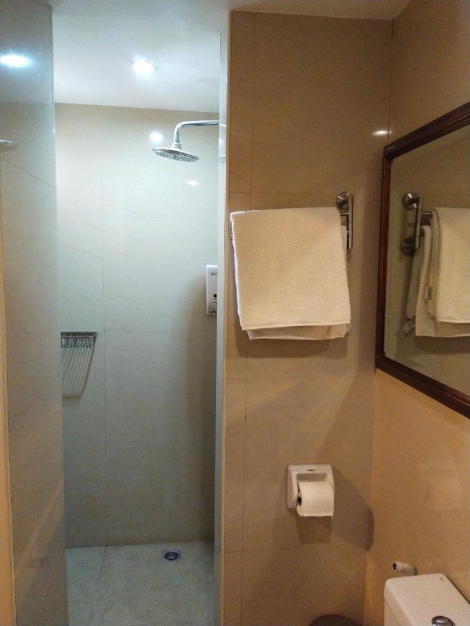 Avalu Residences Makati City Kültér fotó